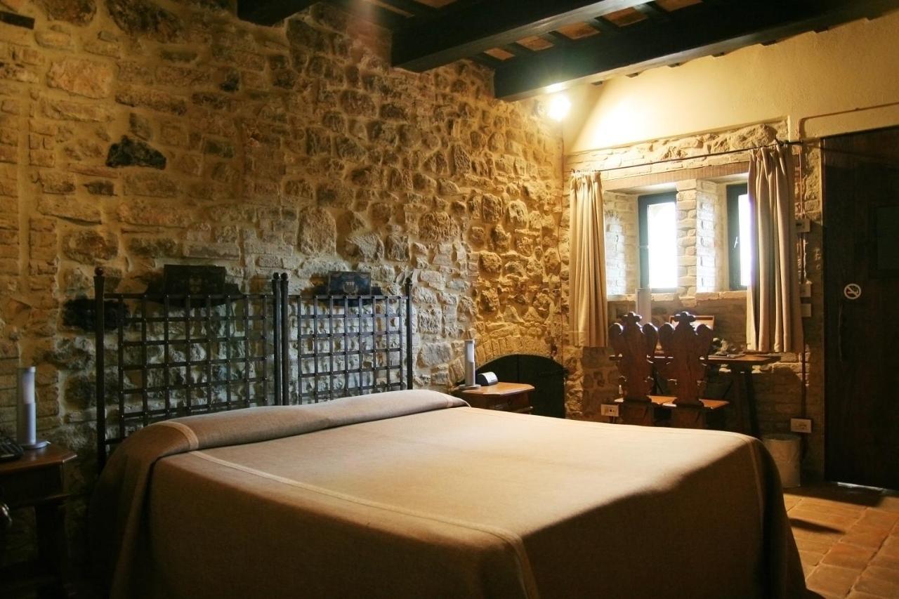 Hotel Castello Di Monterone Perugia Esterno foto