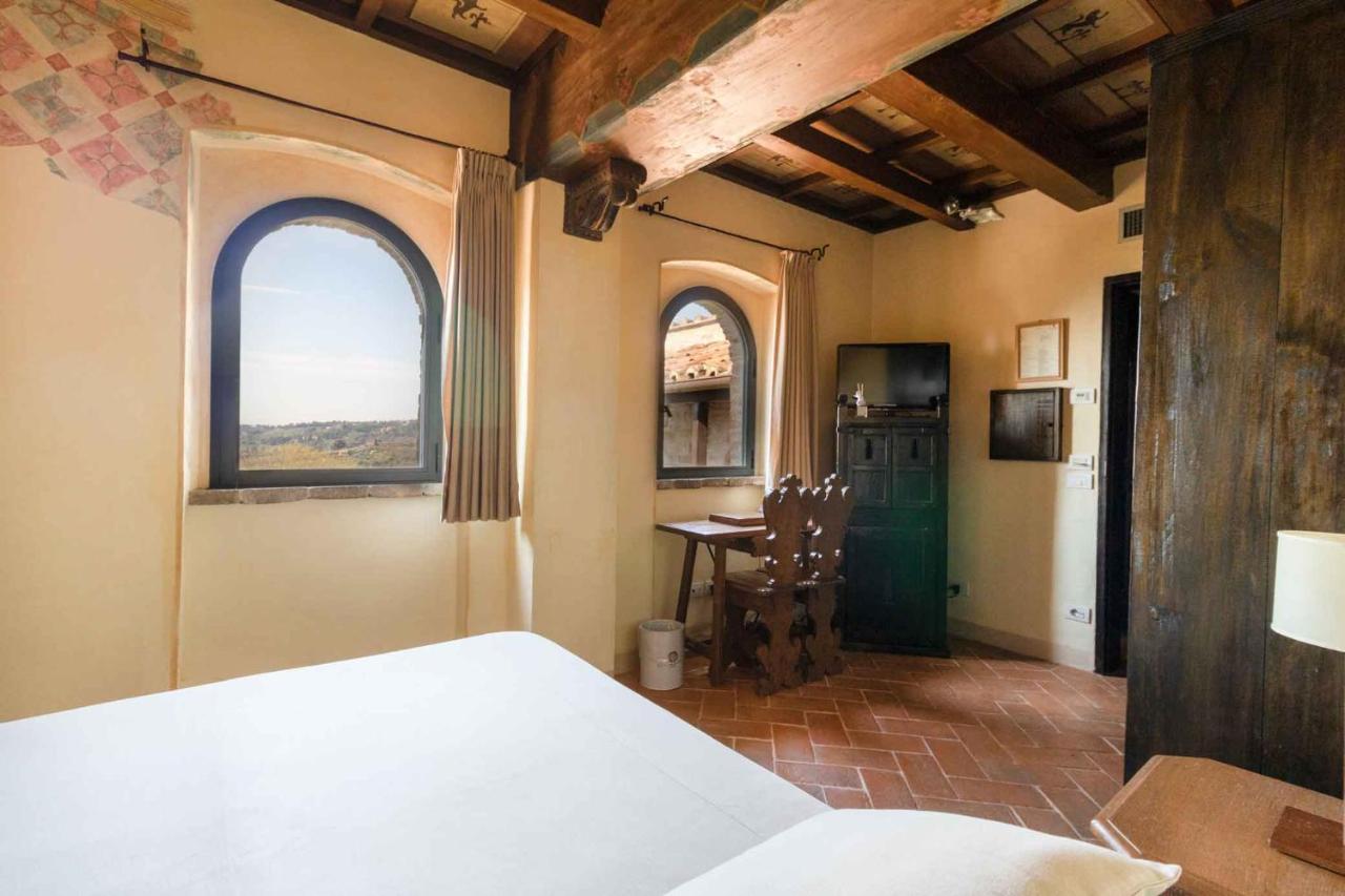 Hotel Castello Di Monterone Perugia Esterno foto